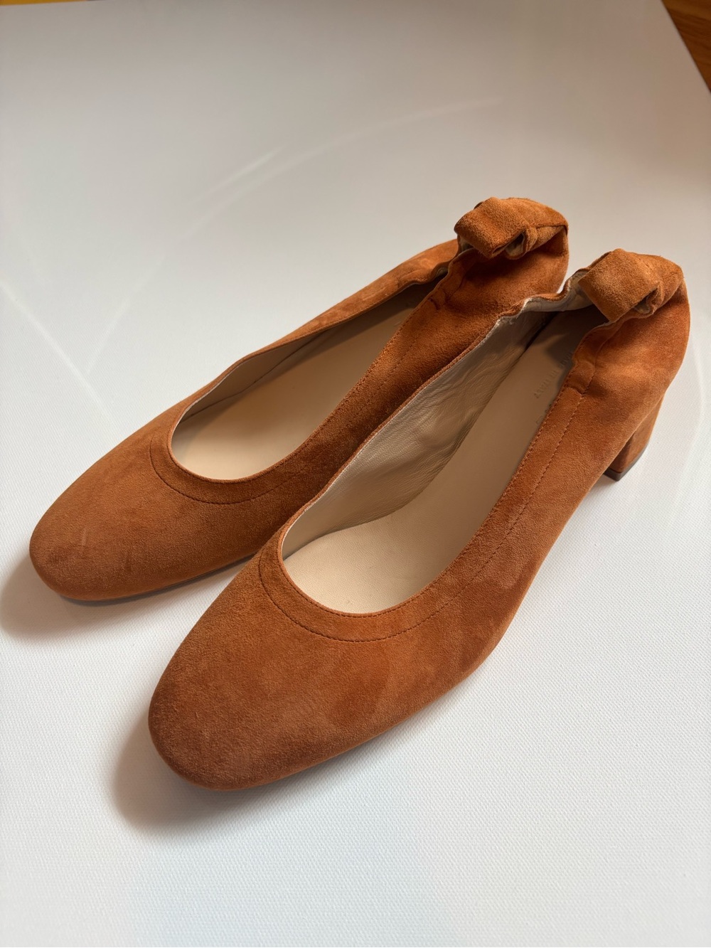 Everlane The Day Block Heel Cognac Suede Size 9 Classic Minimalist Workwear - Picture 7 of 9